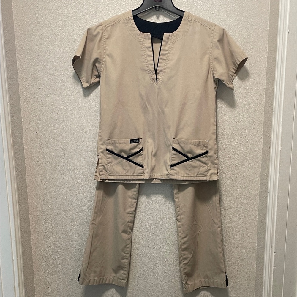 Actual Beige Scrub Set with Black Size S